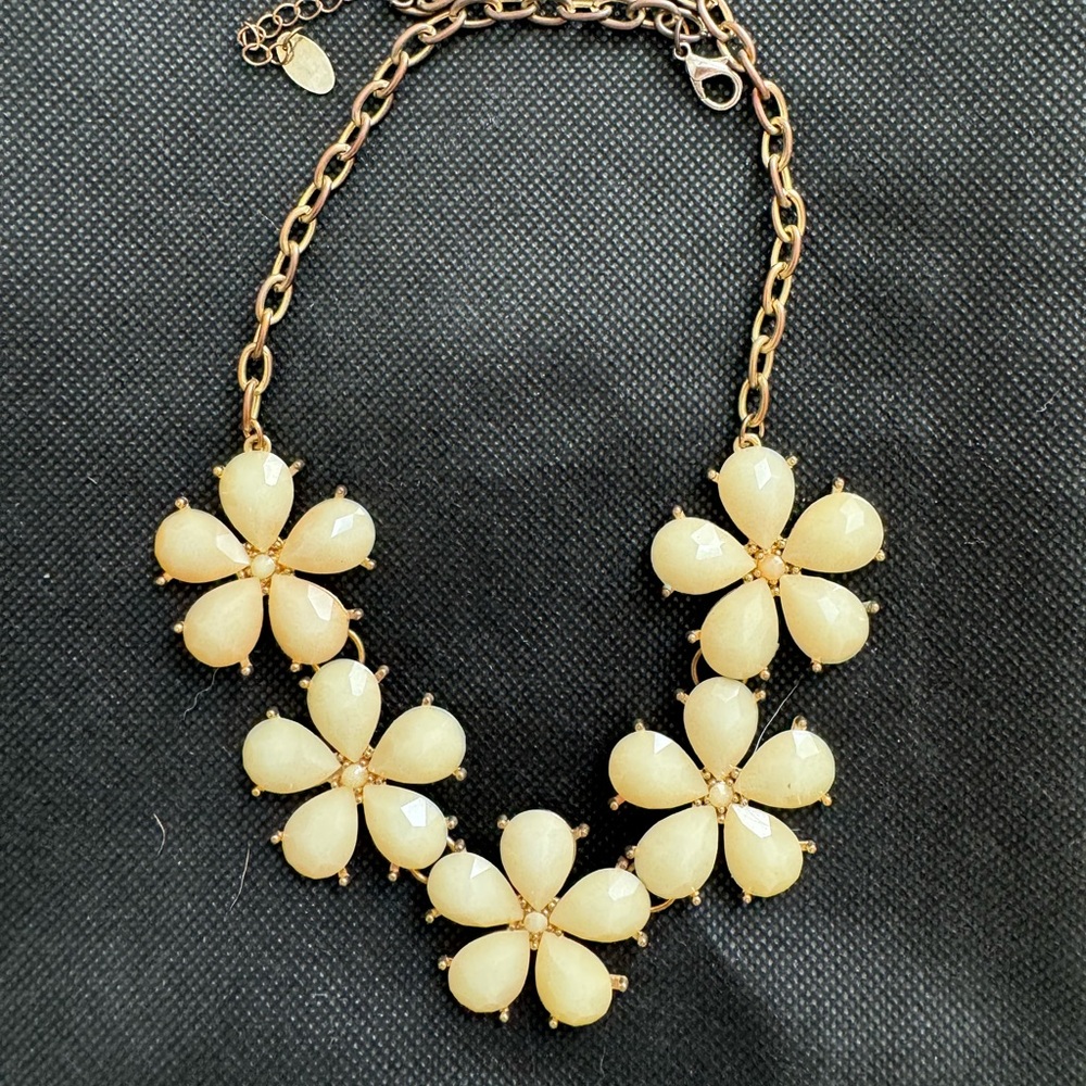 Statement necklace